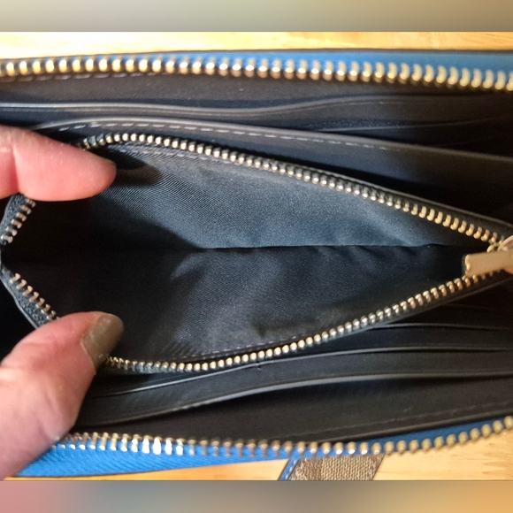 Coach Long Zip Around Leather Wallet NWOT - Picture 10 of 11